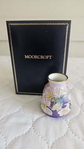 Moorcroft enamel lillie - moorcroft, and