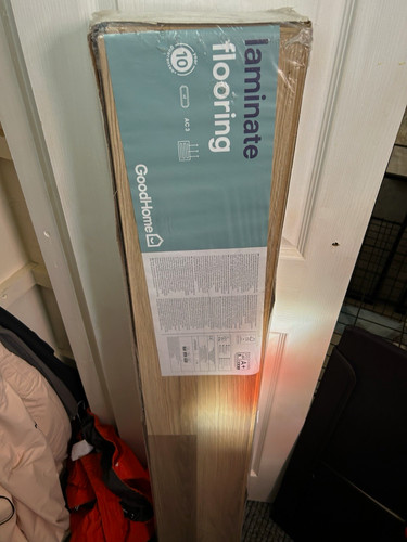 Goodhome oak effect laminate - goodhome,