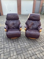 PAIR HIMOLLA CUMULY CHESTER" MANUAL LEATHER RECLINING CHAIRS/INTEGRATED LEG REST