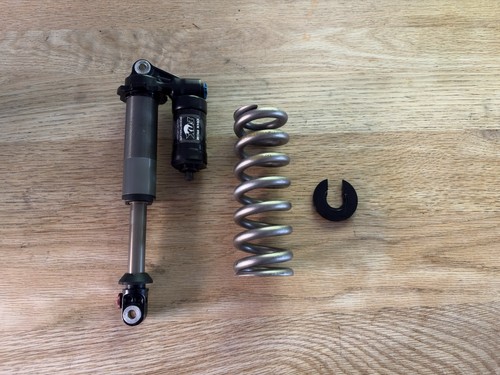 Fox dhx rc2 rear shock - dhx, x