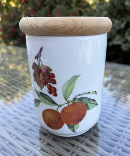 Royal worcester evesham gold - evesham,