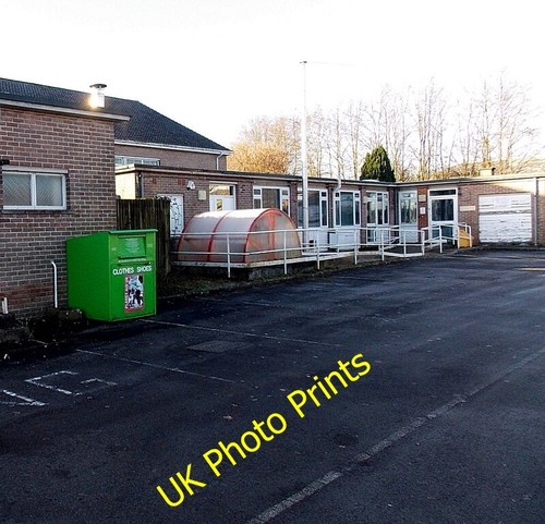 Photo 6x4 planet aid - planet, uk