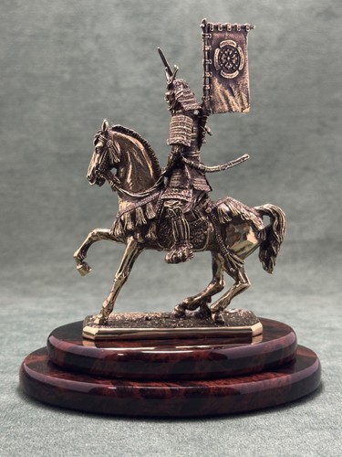Mounted samurai figurine cast - mounted,