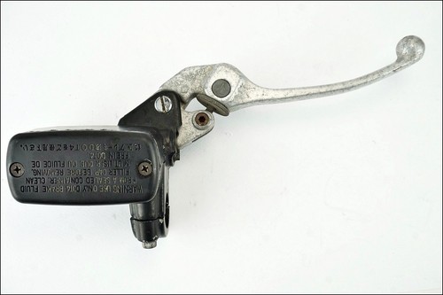 Front brake pump with lever - front,