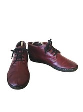 Moshulu plum burgundy leather ankle boots size 6