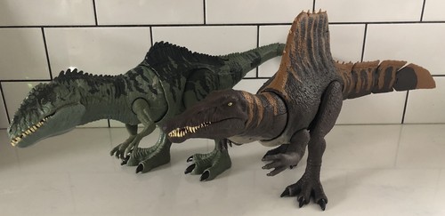 Jurassic world tail thrasher - world,