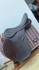Wintec leather and Suede Brown 18 Inch all purpose saddle