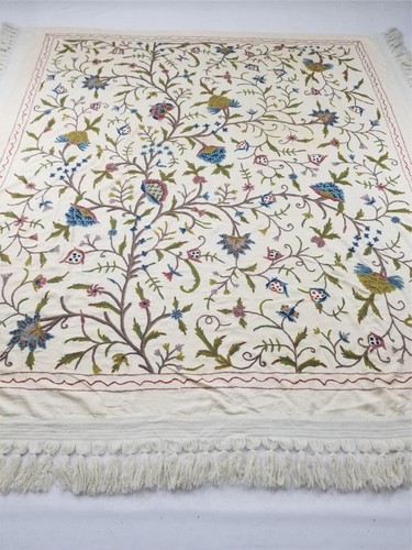 Vintage traditional crewelwork - traditional,