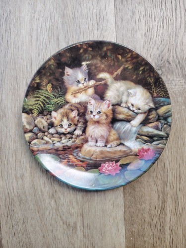 Vintage 1996 collector - , plate