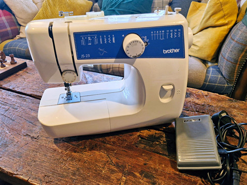 Brother electric sewing - js-23,