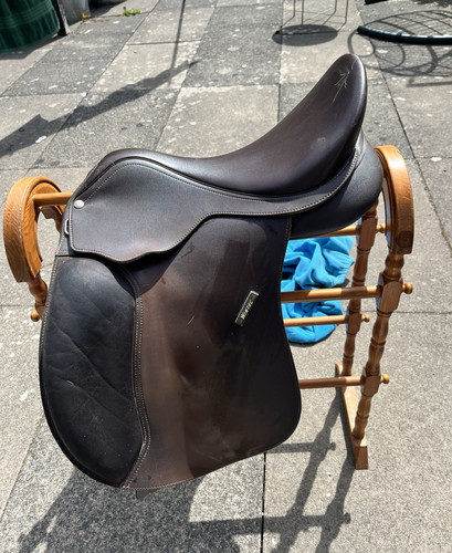 Wintec wide dressage saddle - wintec,