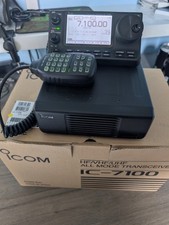 Icom Ic-7100 HF/ VHF/ UHF/