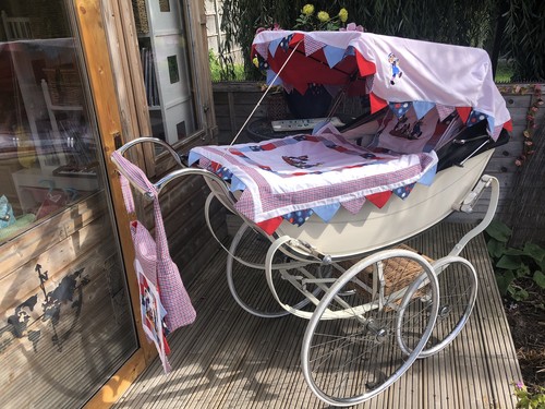 Large vintage pram osnath - large,