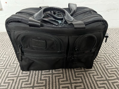 Tumi alpha 26141dh expandable - tumi,