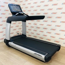 Life Fitness 95T Elevation Treadmill with Discover SE Console Silver Edition