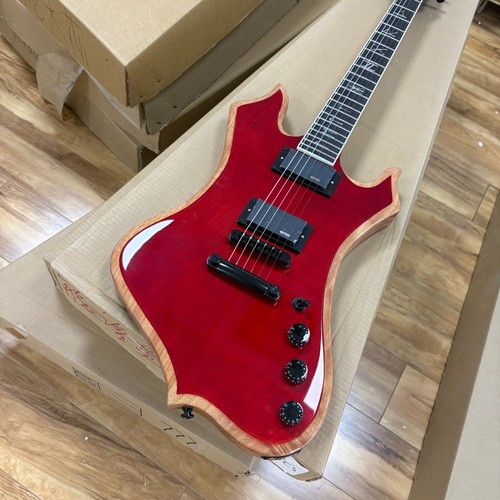 Red unique shape string - unique, 6