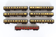 KitMaster OO Gauge Selection BR Chocolate and Cream / Maroon Coaches x 7