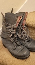 Dr Martens / Docs Triumph mid