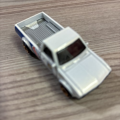 Hot wheels datsun - wheels, up