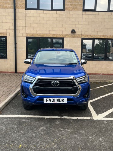Toyota hilux invincible - toyota,