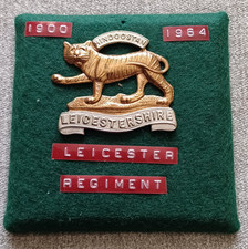 BRITISH ARMY CAP BADGE -