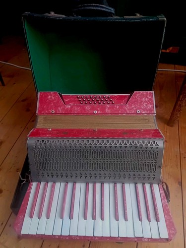 Vintage mastertone accordion - vintage,