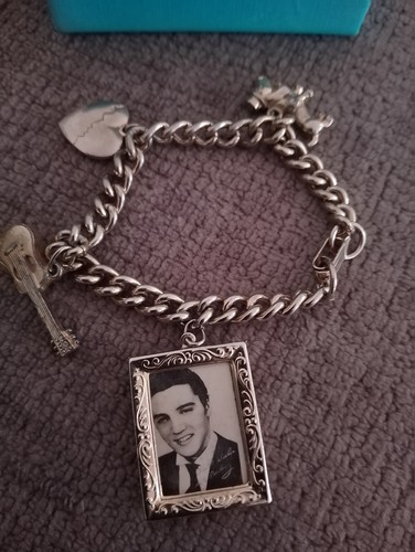 Elvis vintage original charm - elvis,