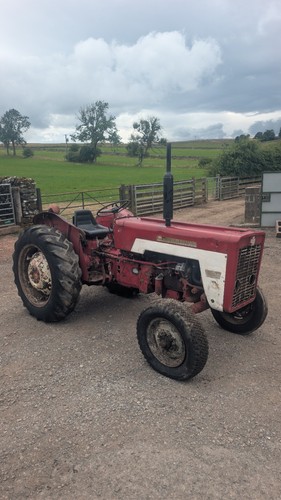International 276 tractor - international,