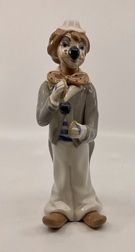 Casares clown with - clown, cymbles