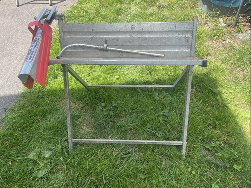 The folding chainsaw support - chainsaw,