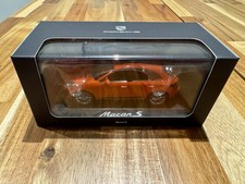 Minichamps 1:43 Porsche Macan