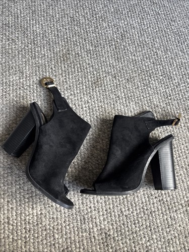 Black open toe heeled - open,