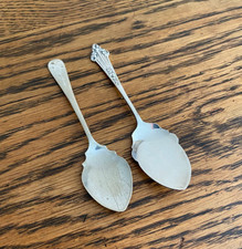 2 X ANTIQUE SILVER PLATED UNUSUAL BOWL SHAPED TEA SPOONS SPOON