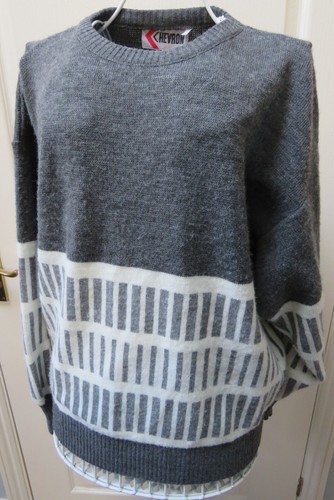 Chevron vintage sweater size - sweater, l