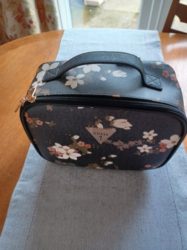 Guess floral travel bag zipped - floral,