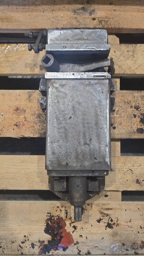 Fixed base machine vice - 6",