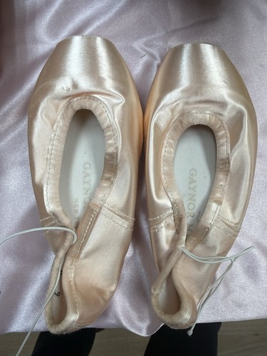 Gaynor minden pointe shoes new - gaynor,