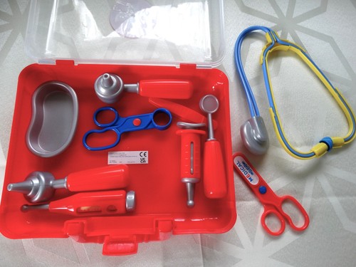 Childrens pretend play - childrens, doctors
