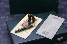 Omas Princess Tassle Saft Green Celluloid Fountain Pen - UNUSED