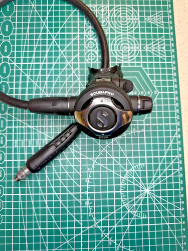 Scubapro s600 second stage - scubapro,
