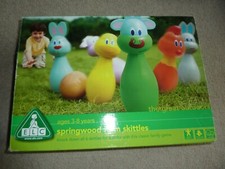 ELC Early Learning Centre- Springwood Farm Skittles/Wood bowling pin set (boxed)