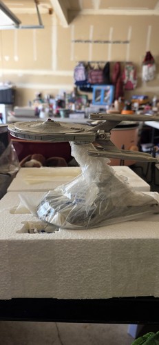 Franklin mint star trek uss - mint,