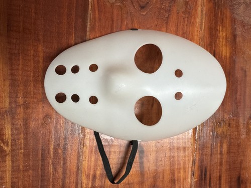 White hockey style goalie mask - white,