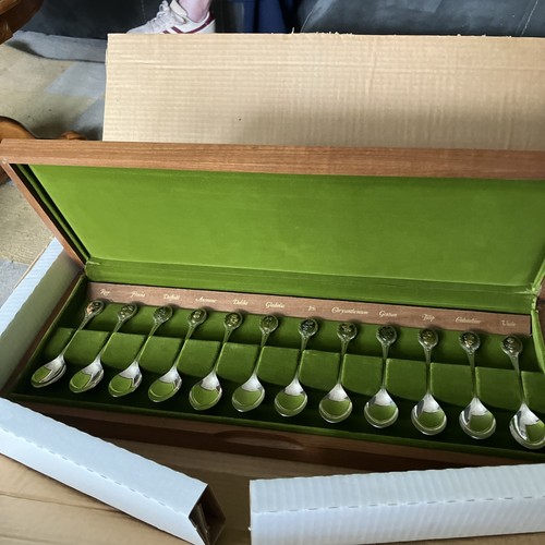 Rare cased set hm - rare,