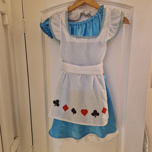 Alice wonderland dress up - alice, in