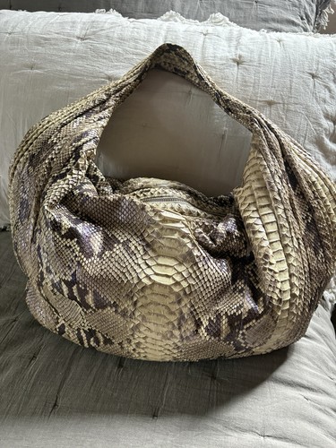 Huge ling python - python, snakeskin