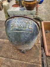 Vintage Drinker Wall Bird Bath