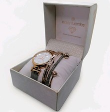 Daisy Fuentes Women's Diamond