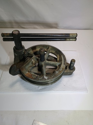 Vintage handy pipe bender - handy, usa
