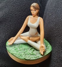 54 Lara Croft Figurine Zen